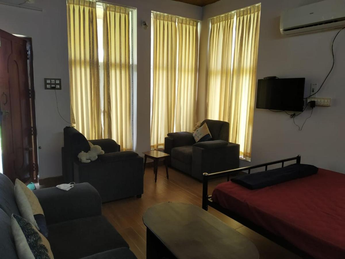 Waves Beach House Pondicherry Exterior photo